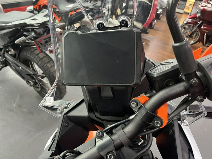 2025 KTM Adventure 390 R