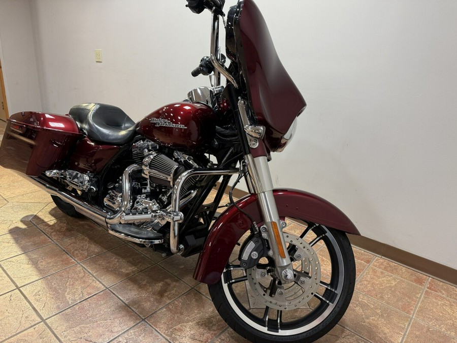 2014 FLHXS Street Glide® Special