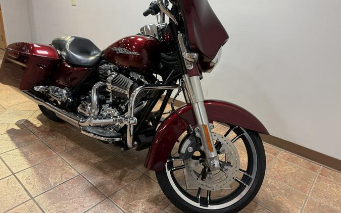 2014 FLHXS Street Glide® Special