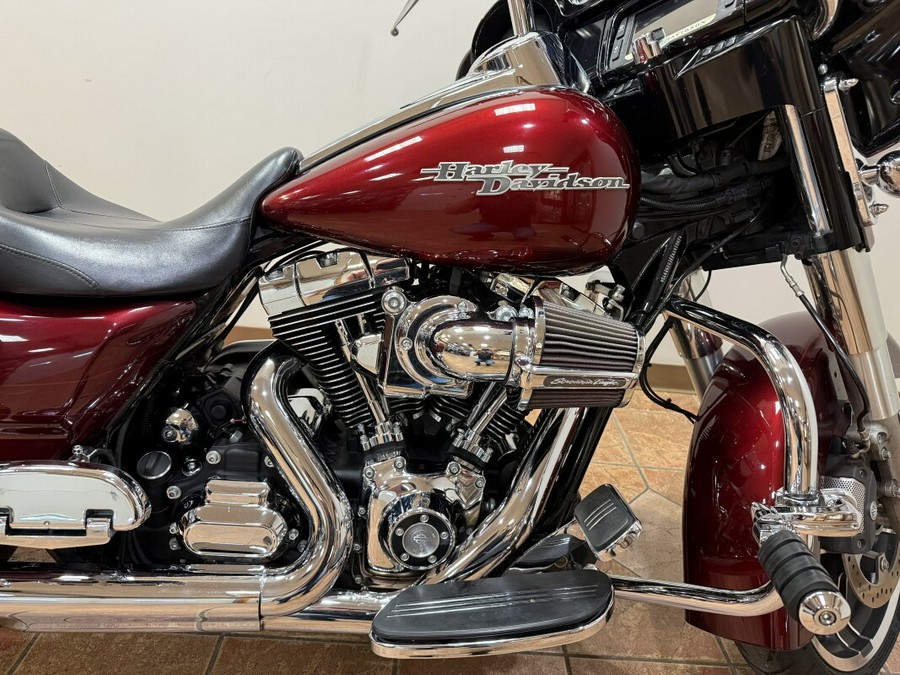 2014 FLHXS Street Glide® Special