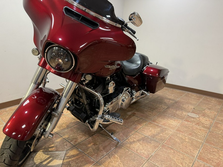 2014 FLHXS Street Glide® Special