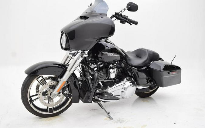 2017 Harley-Davidson® FLHX - Street Glide®