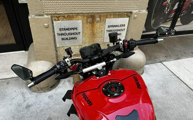 2024 Ducati Streetfighter V4 Red