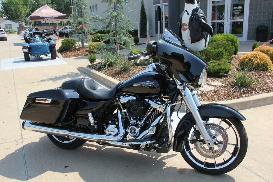 2022 Harley-Davidson Street Glide