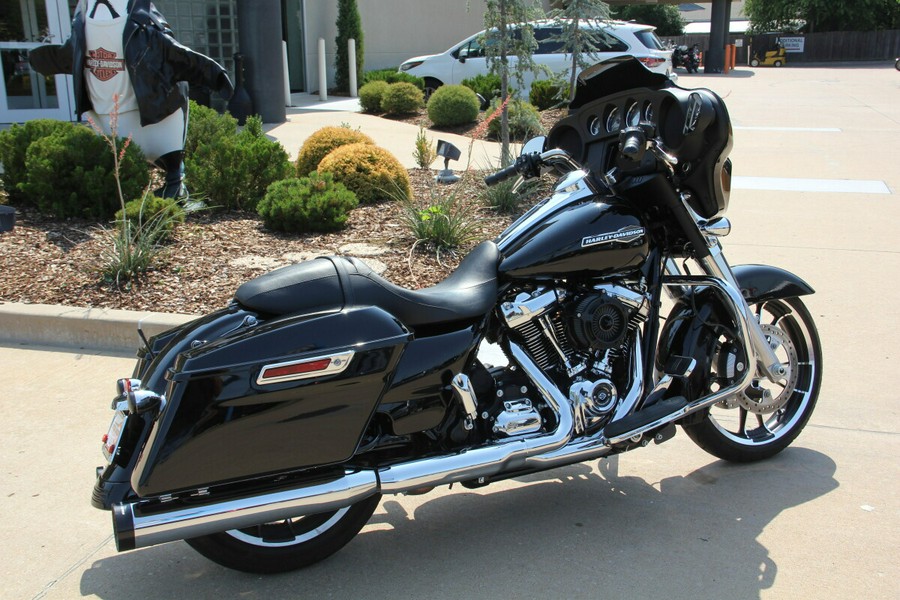 2022 Harley-Davidson Street Glide