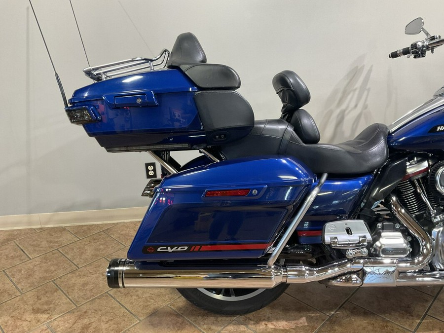 2020 Harley-Davidson® CVO™ Limited Moonlight Blue & Deep Sea Blue FLHTKSE