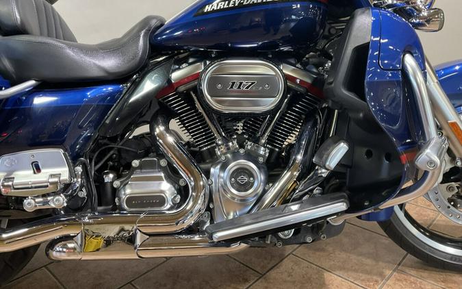 2020 Harley-Davidson® CVO™ Limited Moonlight Blue & Deep Sea Blue FLHTKSE