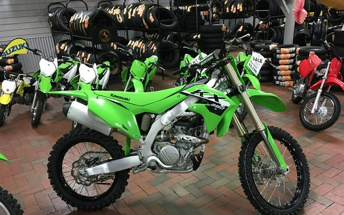 2023 Kawasaki KX250 First Look [8 Fast Facts for Motocross Racing]