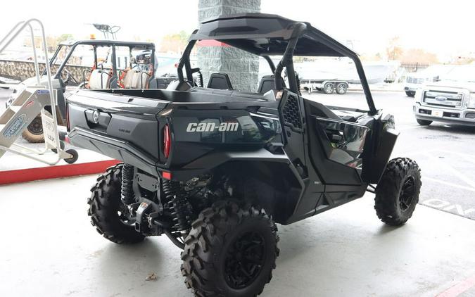 2024 Can-Am® Commander XT 700