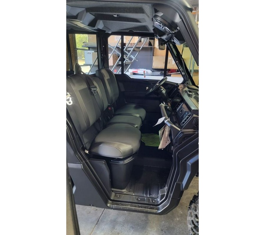 2026 Can-Am® Defender MAX Limited HD11 Dark Wildland Camo