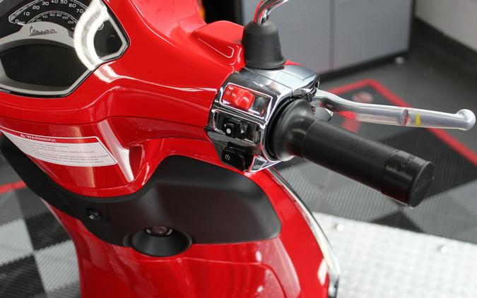2025 Vespa Primavera 150 Red