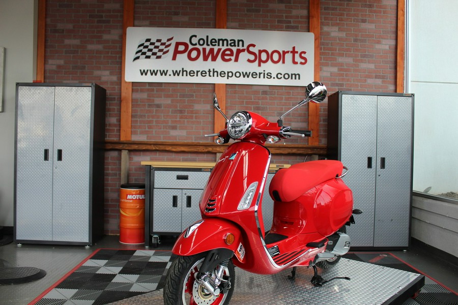 2025 Vespa Primavera 150 Red