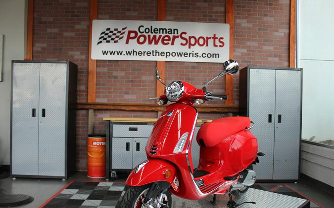 2025 Vespa Primavera 150 Red