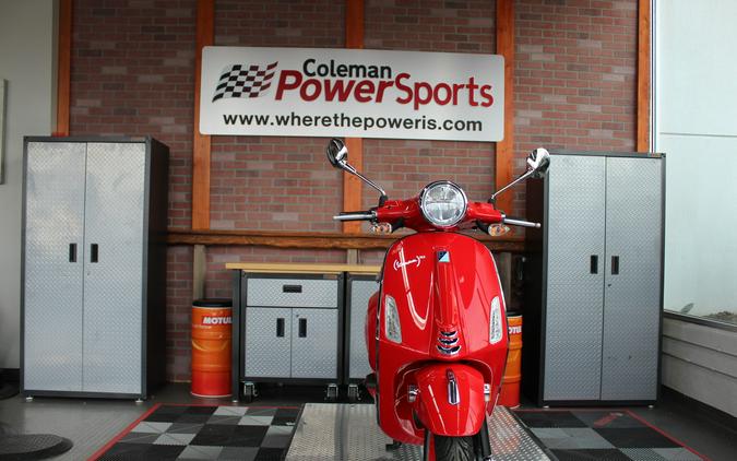 2025 Vespa Primavera 150 Red