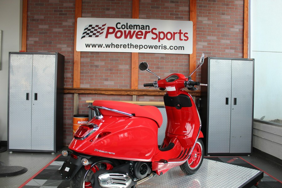 2025 Vespa Primavera 150 Red