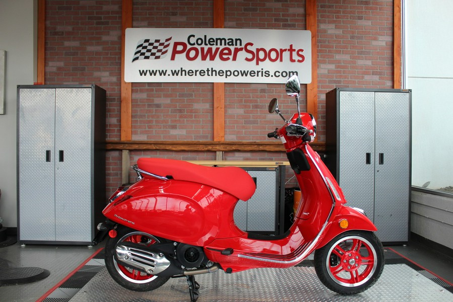 2025 Vespa Primavera 150 Red