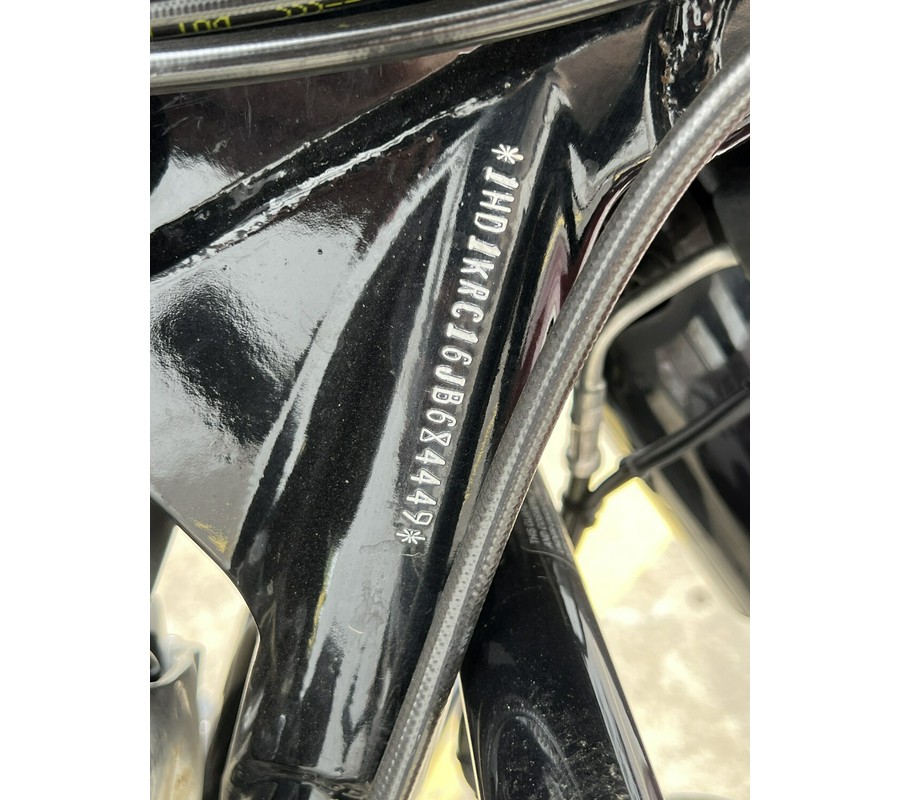 2018 Harley-Davidson® Street Glide® Special Twisted Cherry