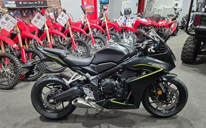 2026 Honda CBR650R E-Clutch