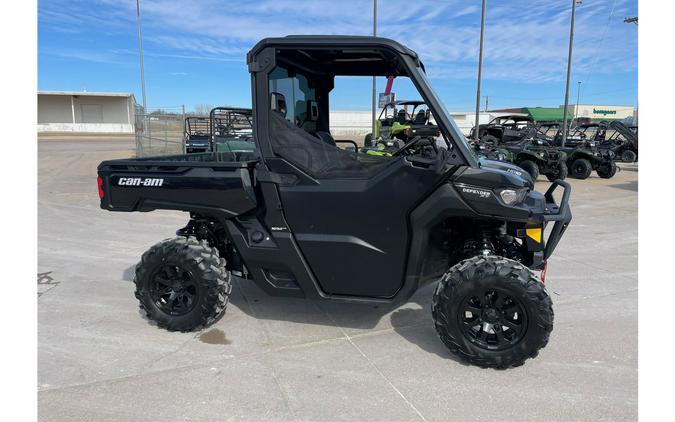 2025 Can-Am Defender XT HD10