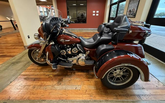 Used 2024 Harley-Davidson Tri-Glide Ultra Classic Trike Motorcycle For Sale Near Memphis, TN