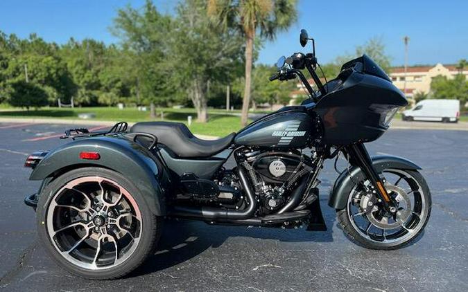 FLTRT 2026 Road Glide 3