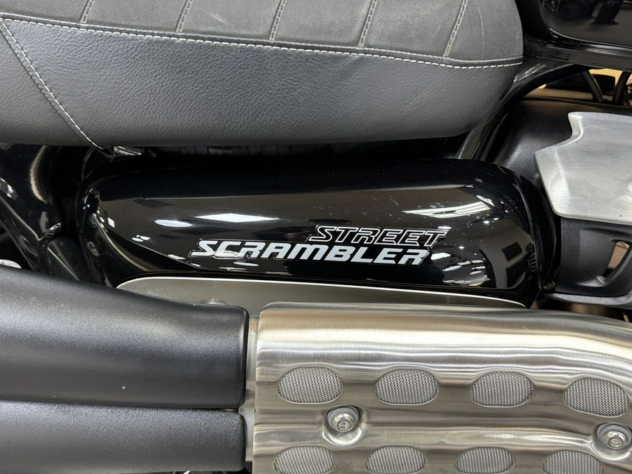2022 Triumph Street Scrambler Jet Black