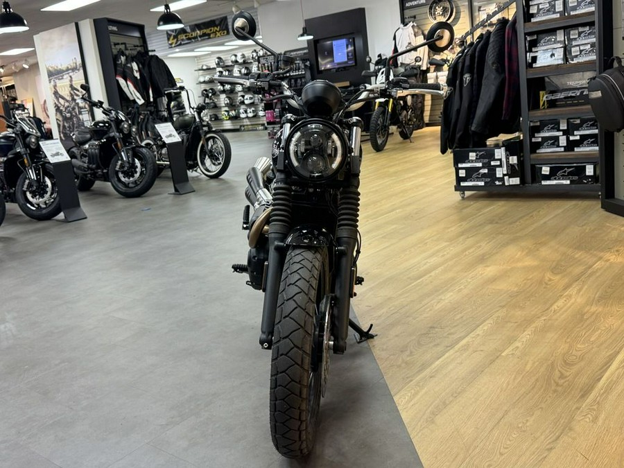 2022 Triumph Street Scrambler Jet Black