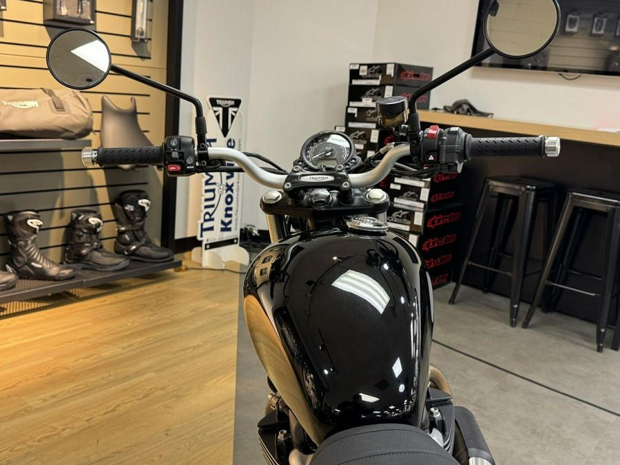 2022 Triumph Street Scrambler Jet Black