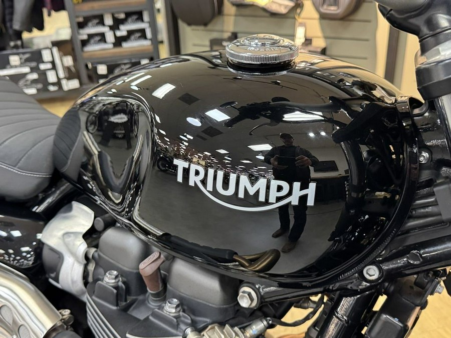 2022 Triumph Street Scrambler Jet Black