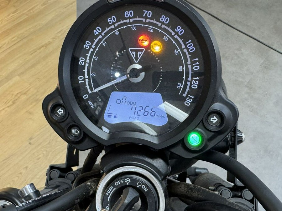 2022 Triumph Street Scrambler Jet Black