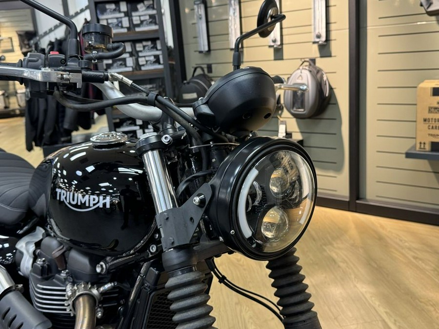 2022 Triumph Street Scrambler Jet Black