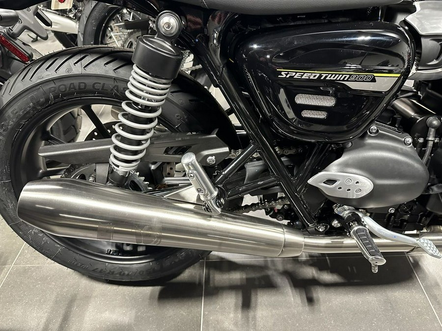 2023 Triumph Speed Twin 900 Matte Silver Ice