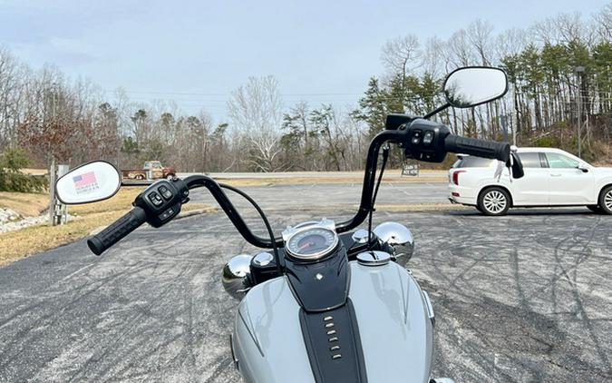 2026 Harley-Davidson Softail FLHC - Heritage Classic
