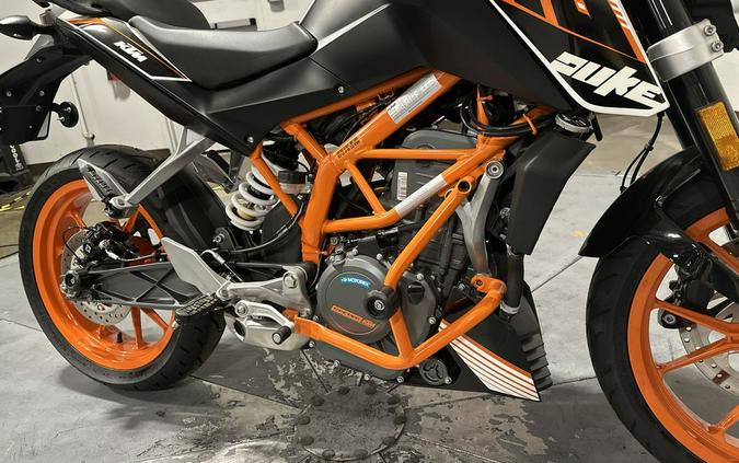 2016 KTM Duke 390