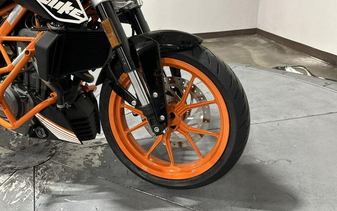 2016 KTM Duke 390