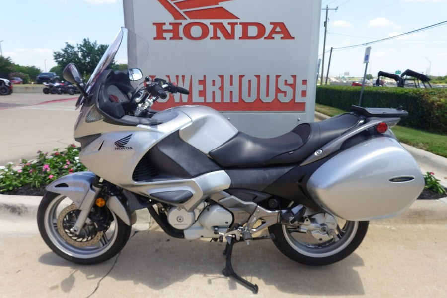 2010 Honda NT700V Base