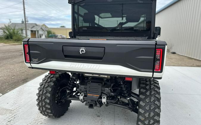 2027 Can-Am Defender Limited HD11