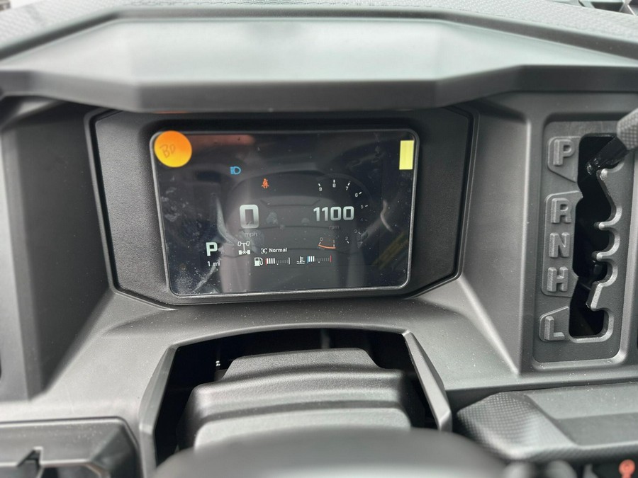 2027 Can-Am Defender Limited HD11