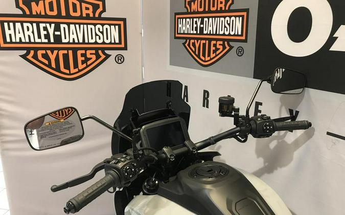2025 Harley-Davidson® RA1250ST - Pan America® 1250 ST