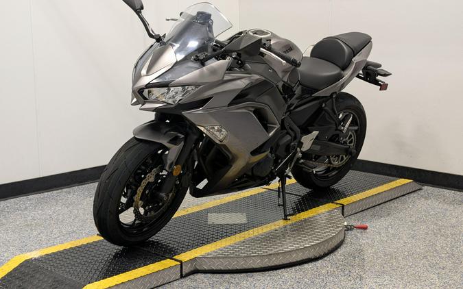 2021 Kawasaki EX650MMFAL