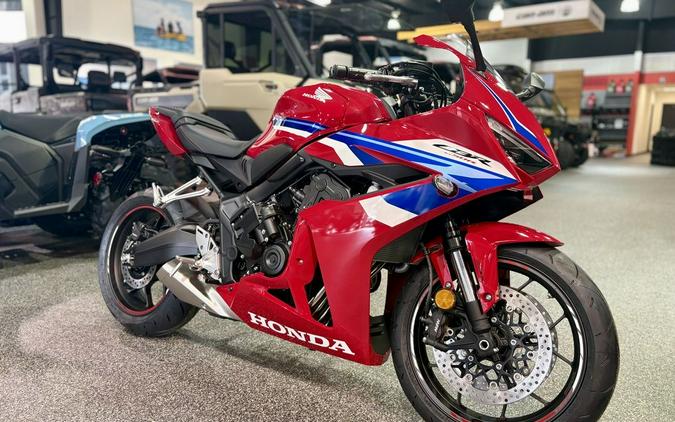 2026 Honda® CBR650R E-Clutch