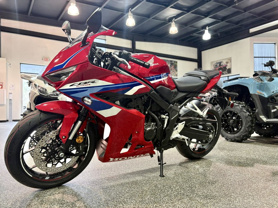 2026 Honda® CBR650R E-Clutch