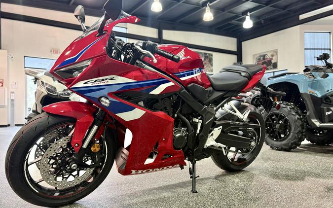 2026 Honda® CBR650R E-Clutch