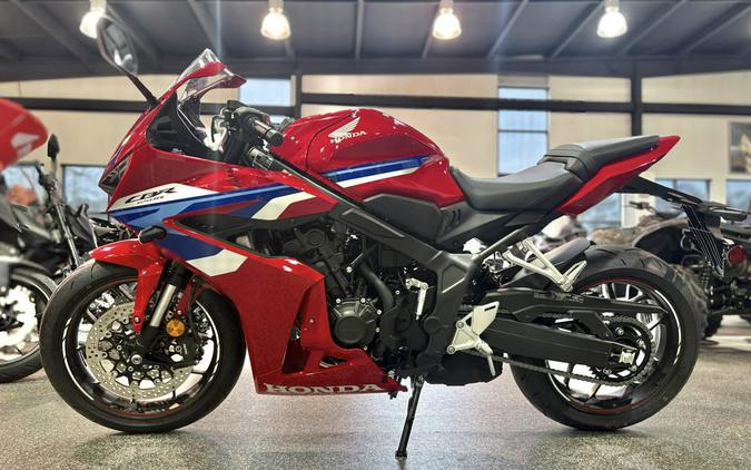 2026 Honda® CBR650R E-Clutch