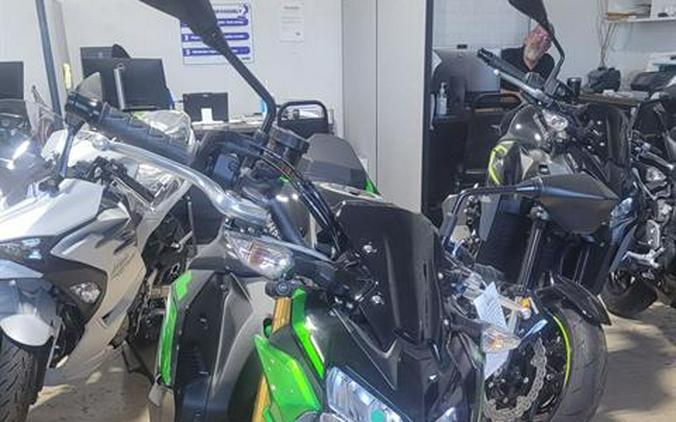 2024 Kawasaki Z900 SE ABS