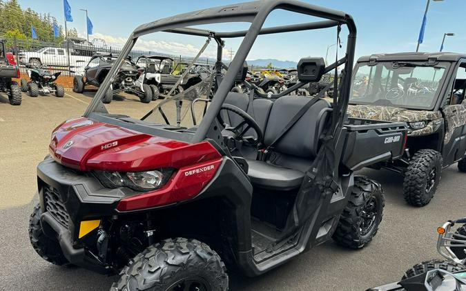 2024 Can-Am® Defender DPS HD9 Fiery Red