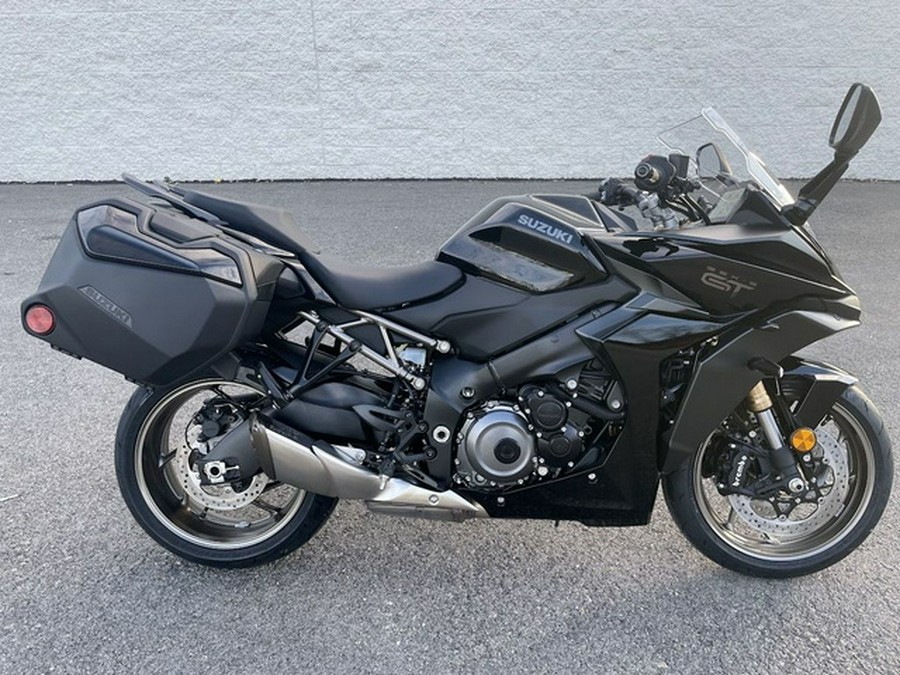 2024 Suzuki GSX-S1000GT Plus