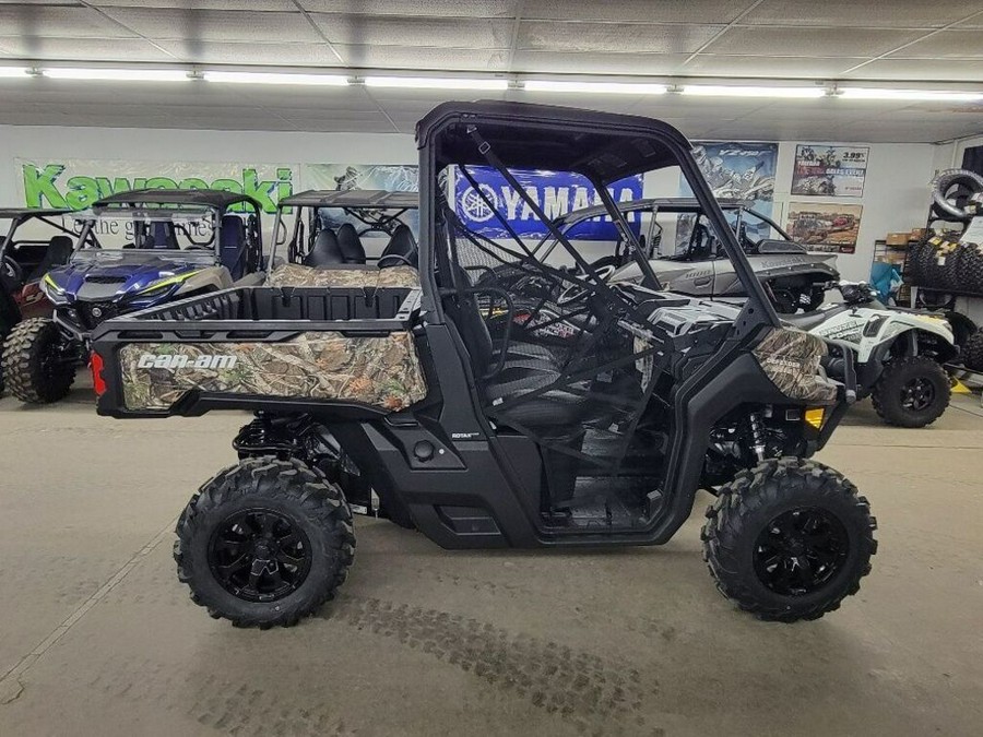 2024 Can-Am™ Defender XT HD10