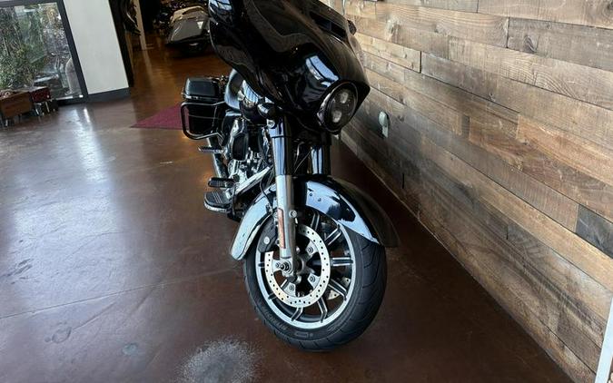 2015 Harley-Davidson® FLHTP