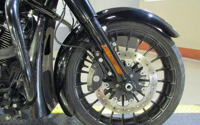 2019 Harley-Davidson® FLHRXS - Road King® Special